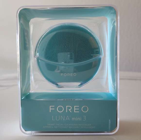 Foreo Luna Mini 3 Facial Cleansing Brush